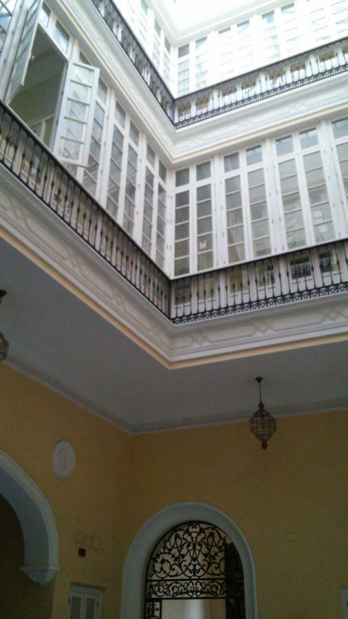 Luxurious 2 Bedroom Flat In A Historic Building Seville Exterior photo
