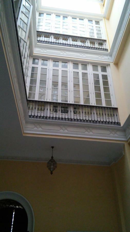 Luxurious 2 Bedroom Flat In A Historic Building Seville Exterior photo